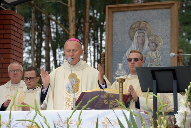 Pielgrzymka Kół Żywego Różańca do Wysokiego Koła