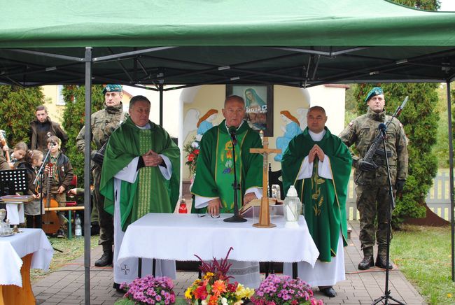 Eucharystia w intencji pomordowanych mieszkańców Goliszowca.