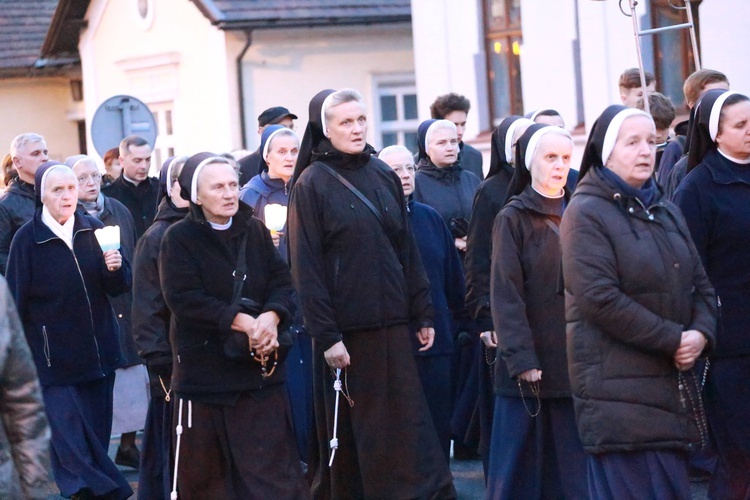 Tarnów. Procesja różańcowa