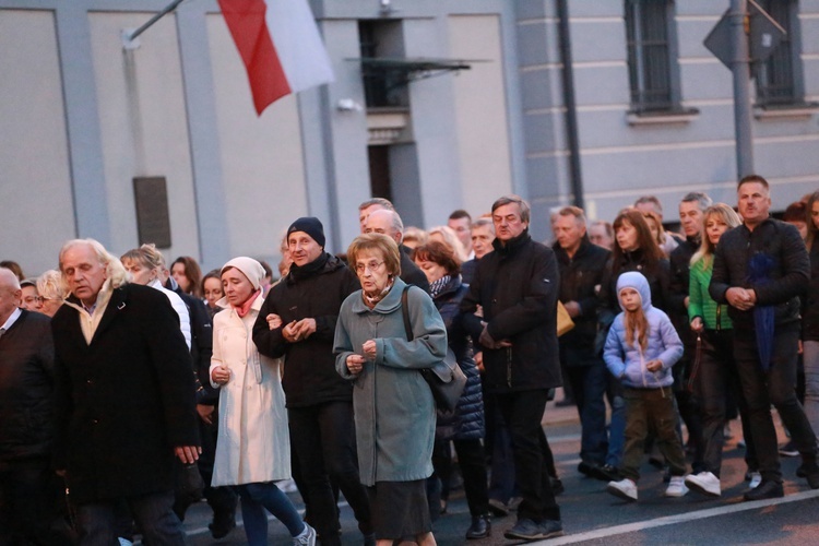 Tarnów. Procesja różańcowa