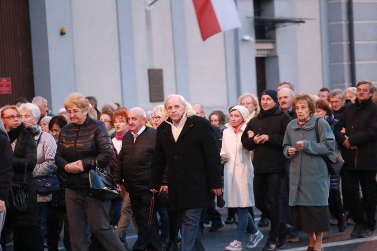 Tarnów. Procesja różańcowa