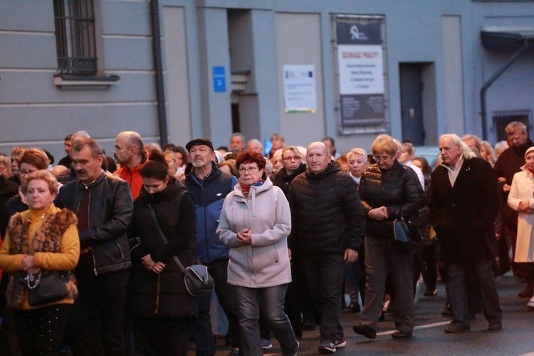 Tarnów. Procesja różańcowa