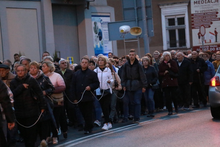 Tarnów. Procesja różańcowa