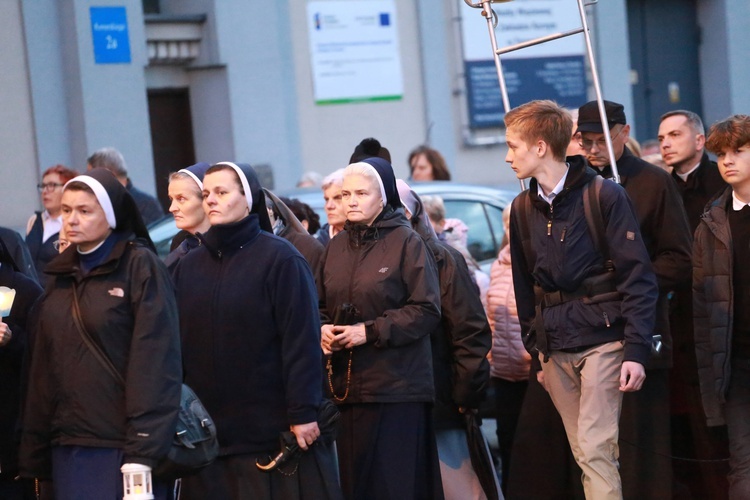 Tarnów. Procesja różańcowa