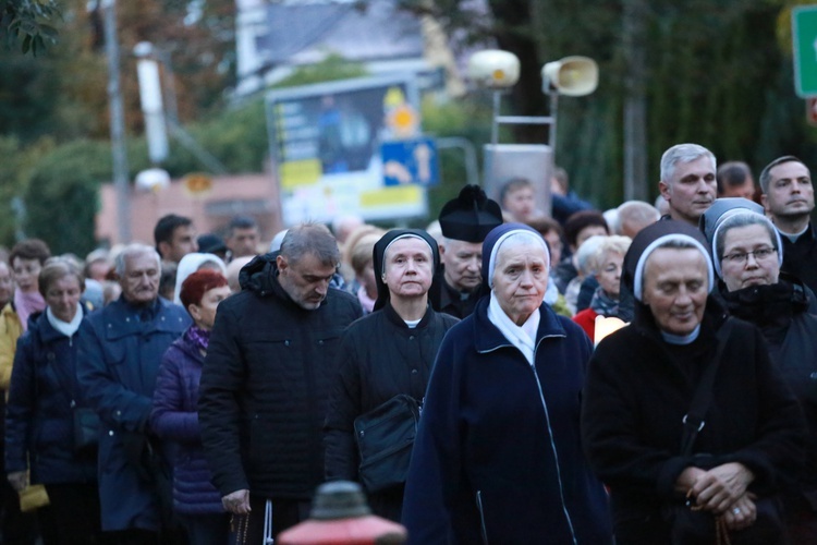 Tarnów. Procesja różańcowa