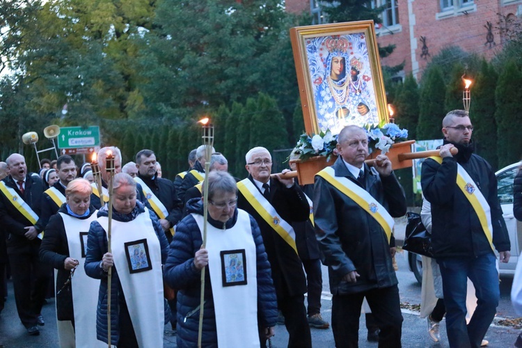 Tarnów. Procesja różańcowa