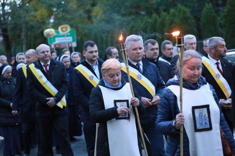 Tarnów. Procesja różańcowa