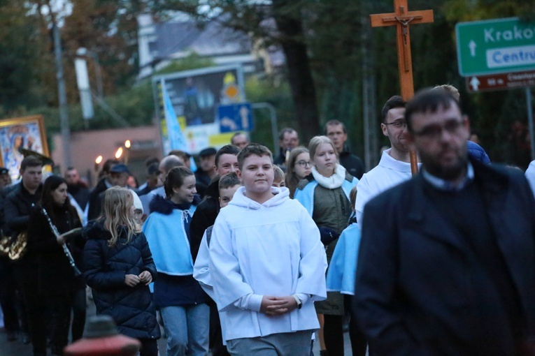 Tarnów. Procesja różańcowa