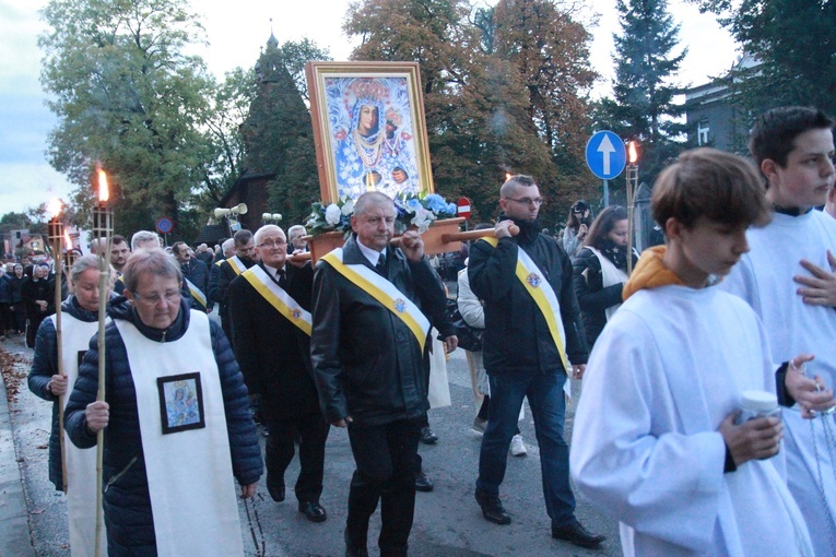 Tarnów. Procesja różańcowa