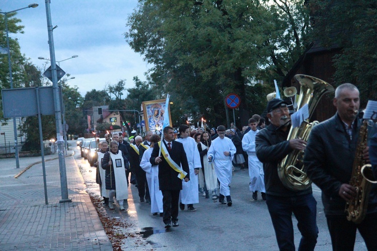 Tarnów. Procesja różańcowa