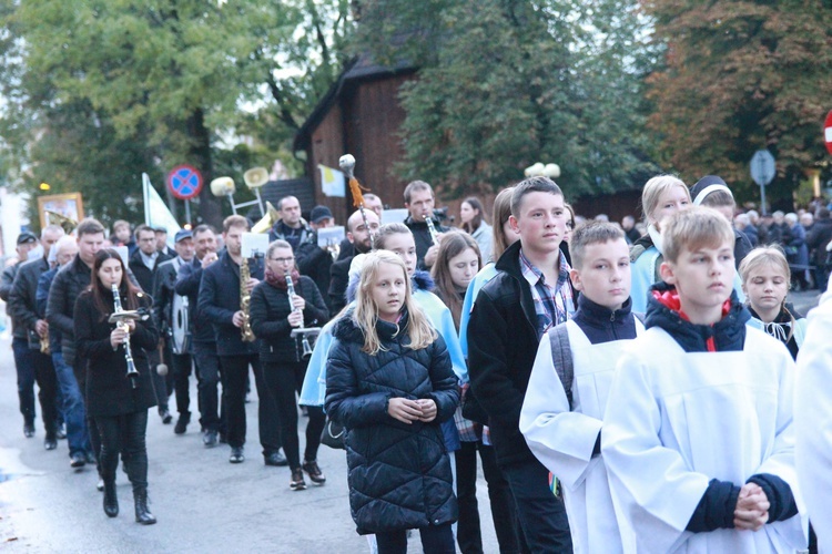 Tarnów. Procesja różańcowa