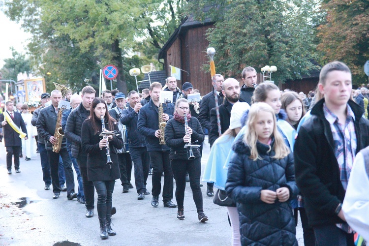 Tarnów. Procesja różańcowa