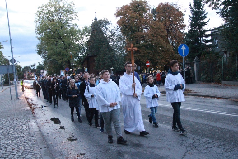 Tarnów. Procesja różańcowa