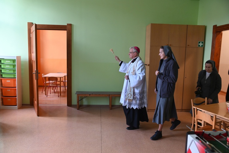 Poświęcenie odnowionego oratorium w Dzierżoniowie