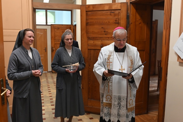 Poświęcenie odnowionego oratorium w Dzierżoniowie