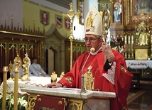 Biskup Jan często wyrażał swoje przywiązanie do rodzinnej ziemi i św. Stanisława.