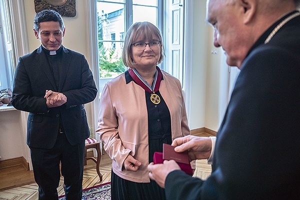 Laureatka pracowała na swoim stanowisku od 2015 r.