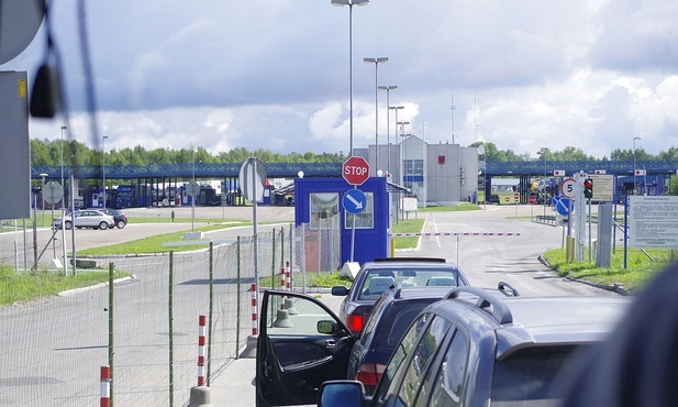 Łotwa: katastrofa humanitarna na granicy, rosyjscy strażnicy nie przepuszczają Ukraińców