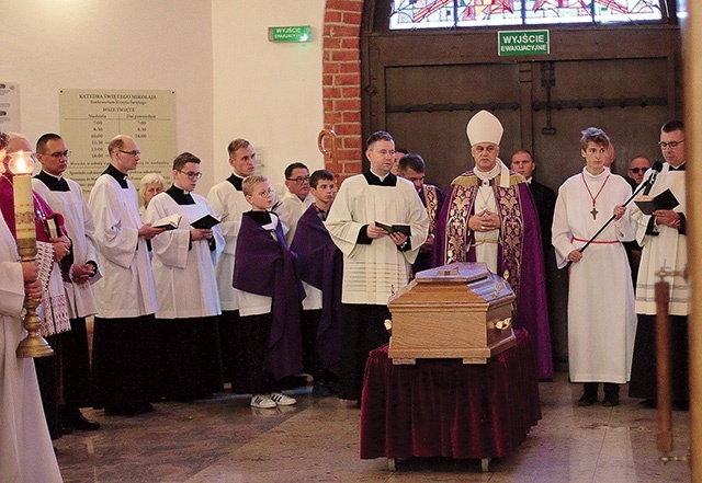 Bp Wojciech Skibicki przypomniał sylwetkę pasterza diecezji.