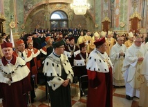 Eucharystia w katedrze z udziałem władz lubelskich uczelni.