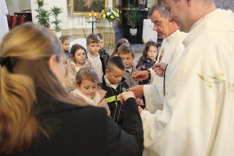 Ślubowanie w szkole św. Franciszka