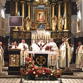 Dziękczynnej Eucharystii  przewodniczył prowincjał zgromadzenia.