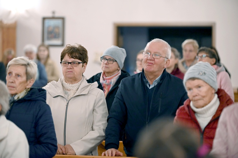 Rozpoczęcie peregrynacji symboli ŚDM w diecezji świdnickiej