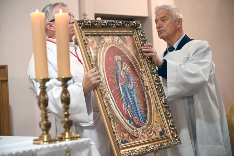 Rozpoczęcie peregrynacji symboli ŚDM w diecezji świdnickiej