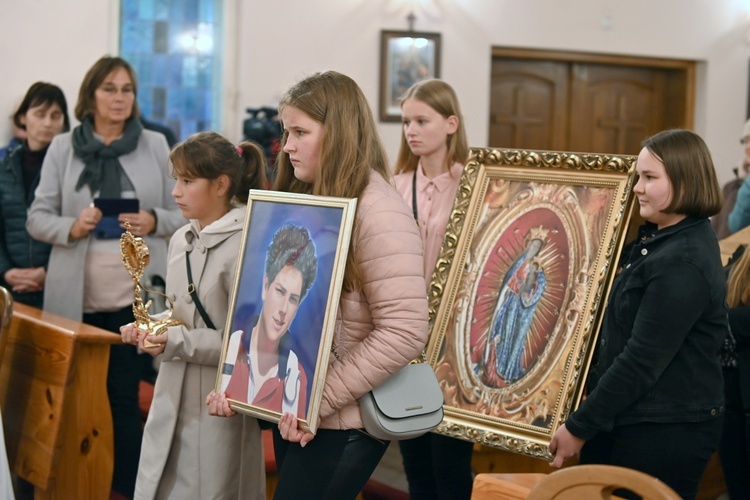 Rozpoczęcie peregrynacji symboli ŚDM w diecezji świdnickiej