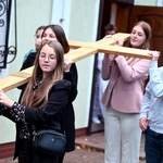 Rozpoczęcie peregrynacji symboli ŚDM w diecezji świdnickiej