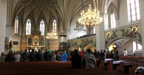 W niedzielę policzą wiernych