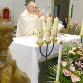 Obecni polecali się wstawiennictwu św. Franciszka z Asyżu. Jego figurę leśnicy przynieśli do sanktuarium.