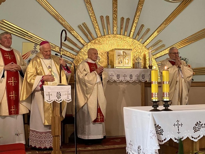 Rocznica wprowadzenia relikwii św. s. Faustyny w Starym Lesieńcu