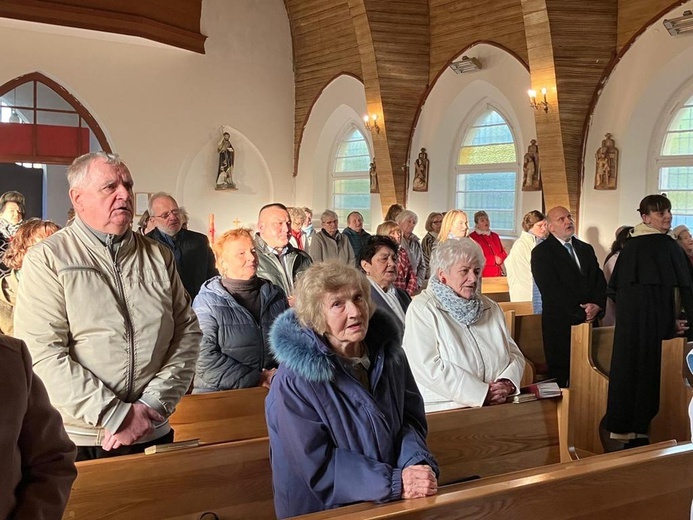 Rocznica wprowadzenia relikwii św. s. Faustyny w Starym Lesieńcu