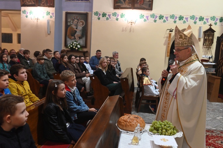 Pasterz diecezji z wizytą w Bystrzycy 