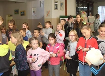 Charytatywny Dzień Ciasteczkowy dla Mai