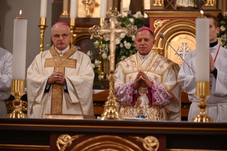 Wałbrzych. Koronacja obrazu Matki Bożej Białokamieńskiej