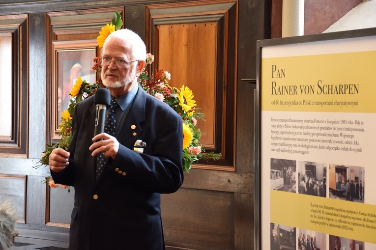 Papieski medal za działalność charytatywną