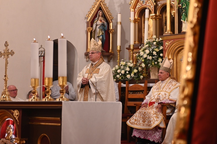 Wałbrzych. Koronacja obrazu Matki Bożej Białokamieńskiej