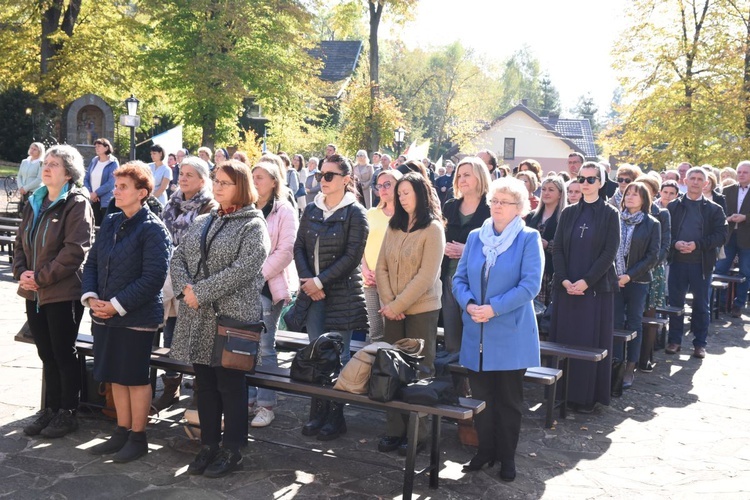 Nauczyciele w Porąbce Uszewskiej