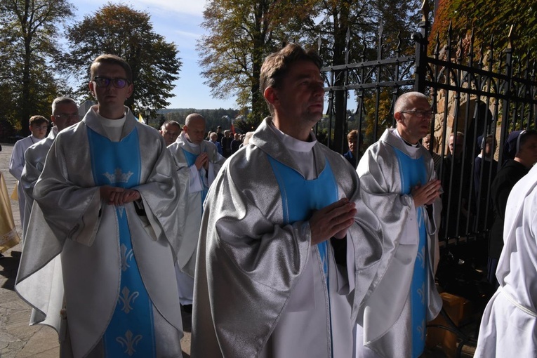 Nauczyciele w Porąbce Uszewskiej