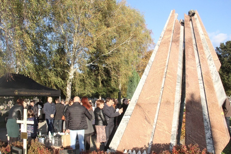 Tarnów-Mościce. Pochówek dzieci utraconych