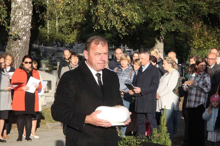 Tarnów-Mościce. Pochówek dzieci utraconych
