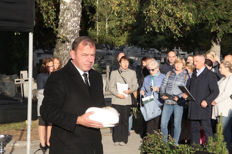 Tarnów-Mościce. Pochówek dzieci utraconych