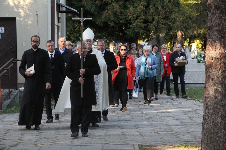 Tarnów-Mościce. Pochówek dzieci utraconych