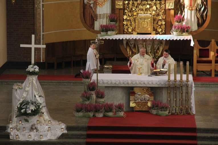 Tarnów-Mościce. Pochówek dzieci utraconych
