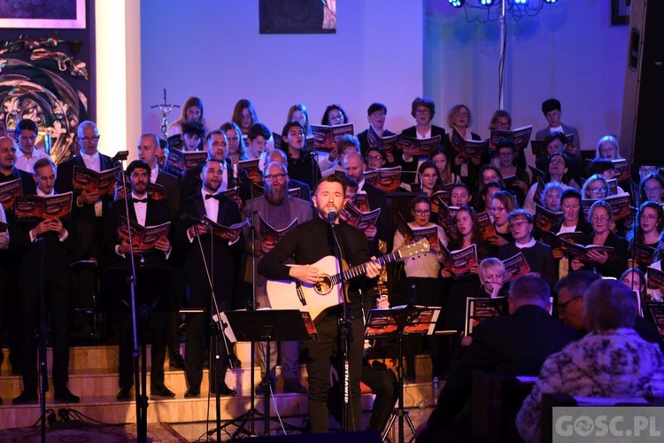 Uwielbienie na zakończenie Zielonogórskich Warsztatów Liturgiczno-Muzycznych