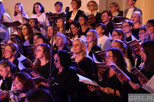 Uwielbienie na zakończenie Zielonogórskich Warsztatów Liturgiczno-Muzycznych
