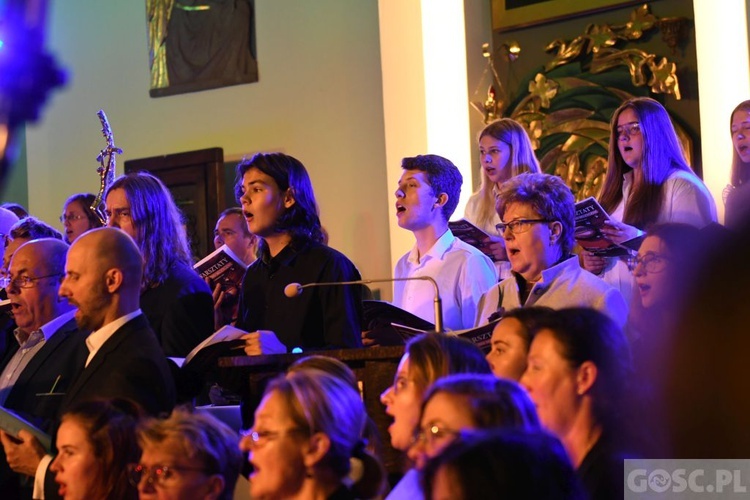 Uwielbienie na zakończenie Zielonogórskich Warsztatów Liturgiczno-Muzycznych