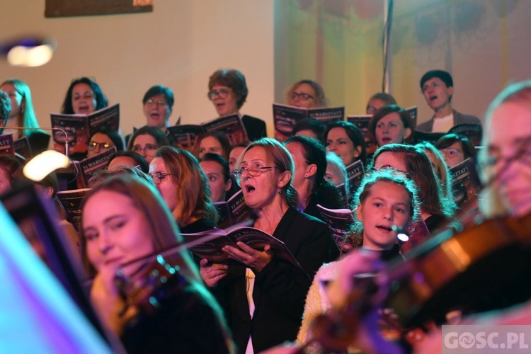 Uwielbienie na zakończenie Zielonogórskich Warsztatów Liturgiczno-Muzycznych